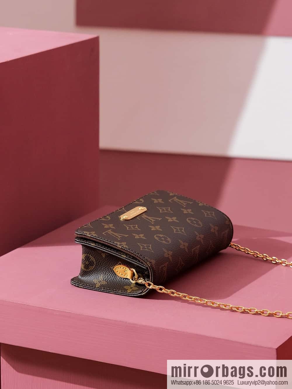 LV M82509 WALLET ON CHAIN LILY BAG