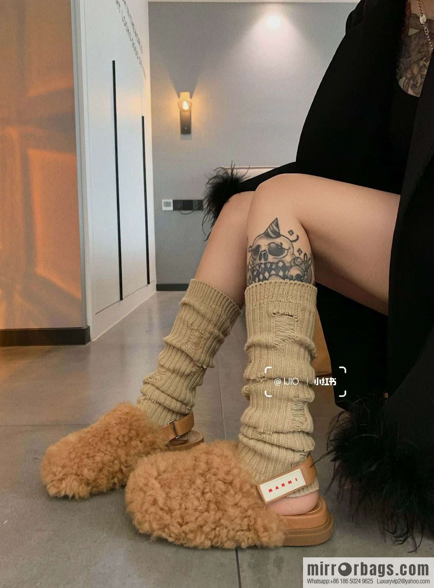 Marni autumn and winter round head fur integrated fluff slippers