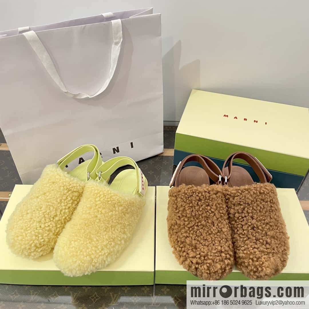 Marni autumn and winter round head fur integrated fluff slippers