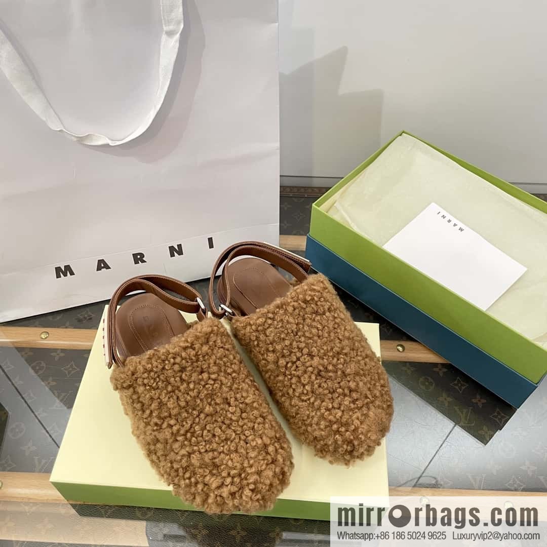 Marni autumn and winter round head fur integrated fluff slippers