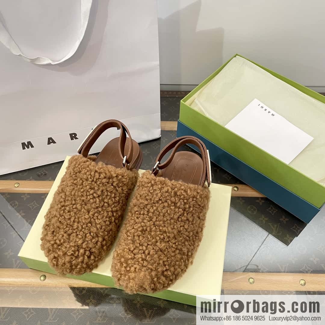 Marni autumn and winter round head fur integrated fluff slippers
