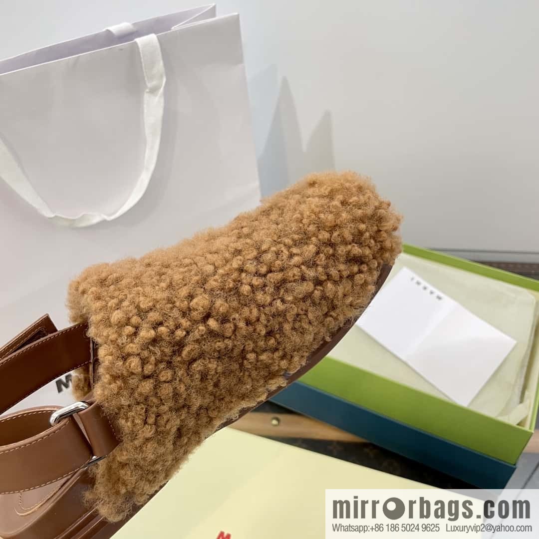 Marni autumn and winter round head fur integrated fluff slippers