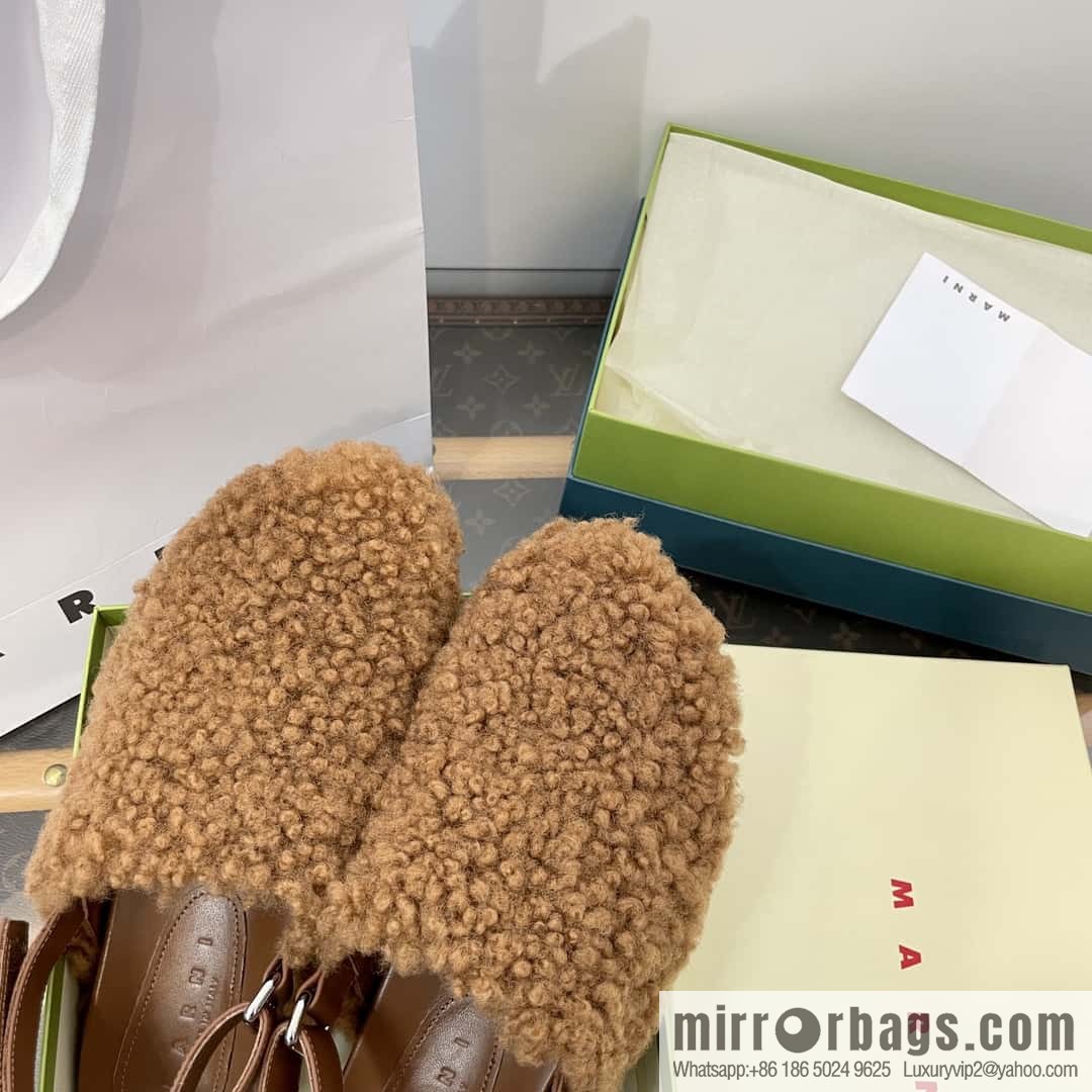 Marni autumn and winter round head fur integrated fluff slippers
