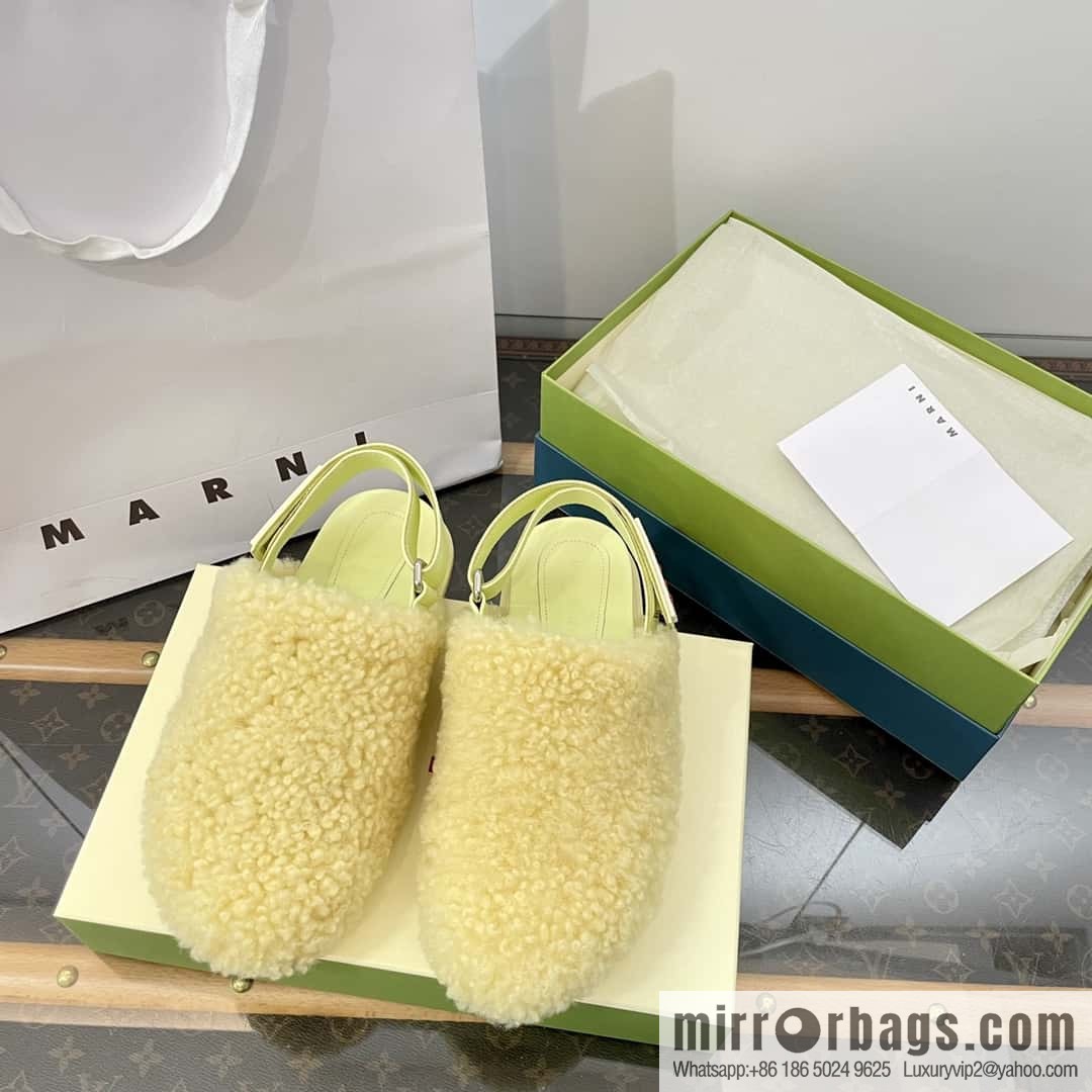 Marni autumn and winter round head fur integrated fluff slippers