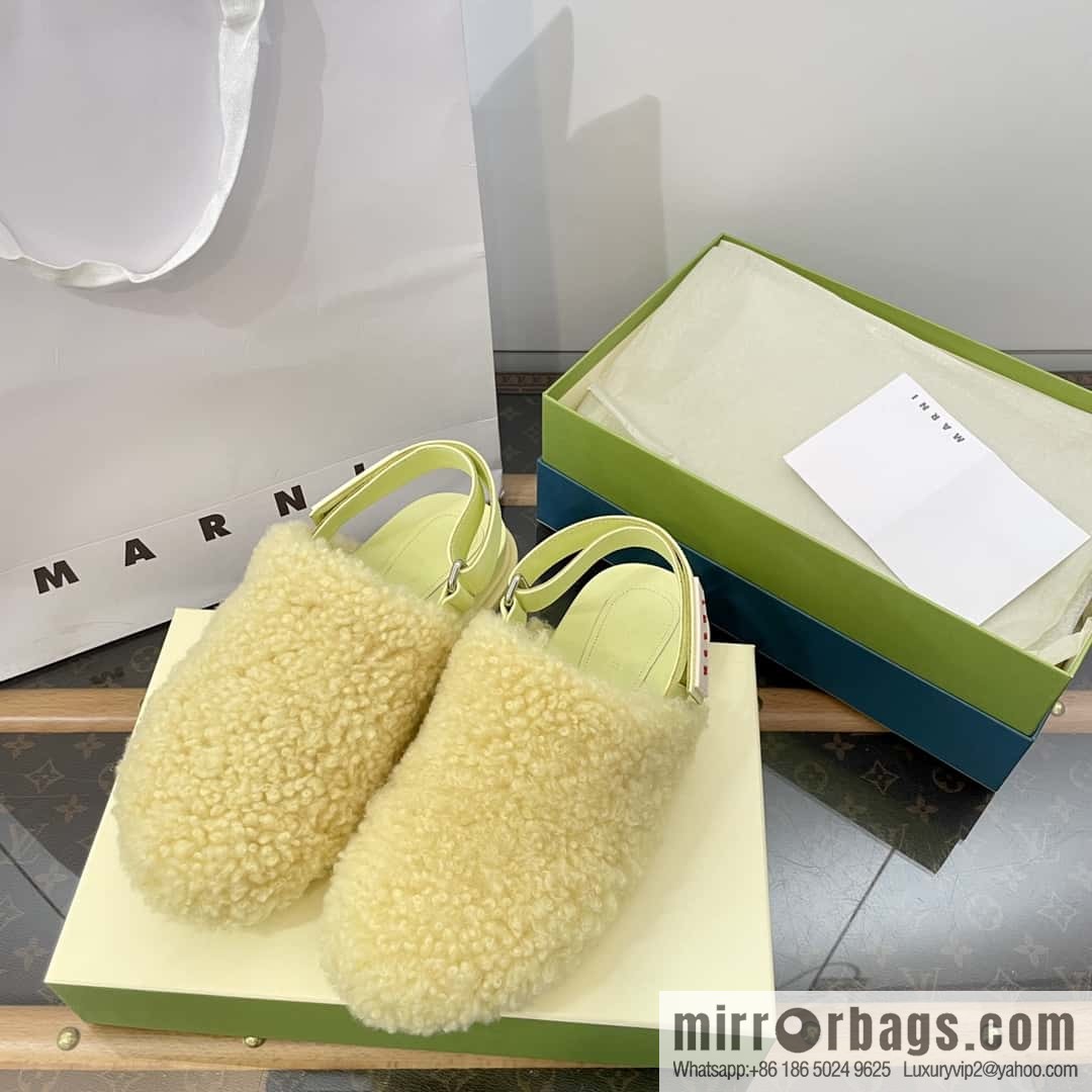 Marni autumn and winter round head fur integrated fluff slippers