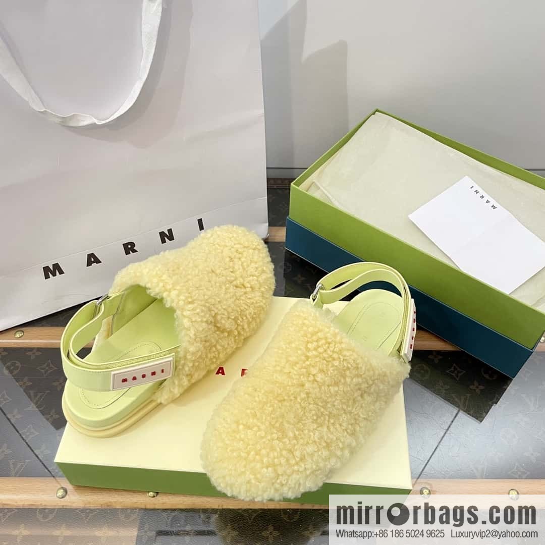 Marni autumn and winter round head fur integrated fluff slippers