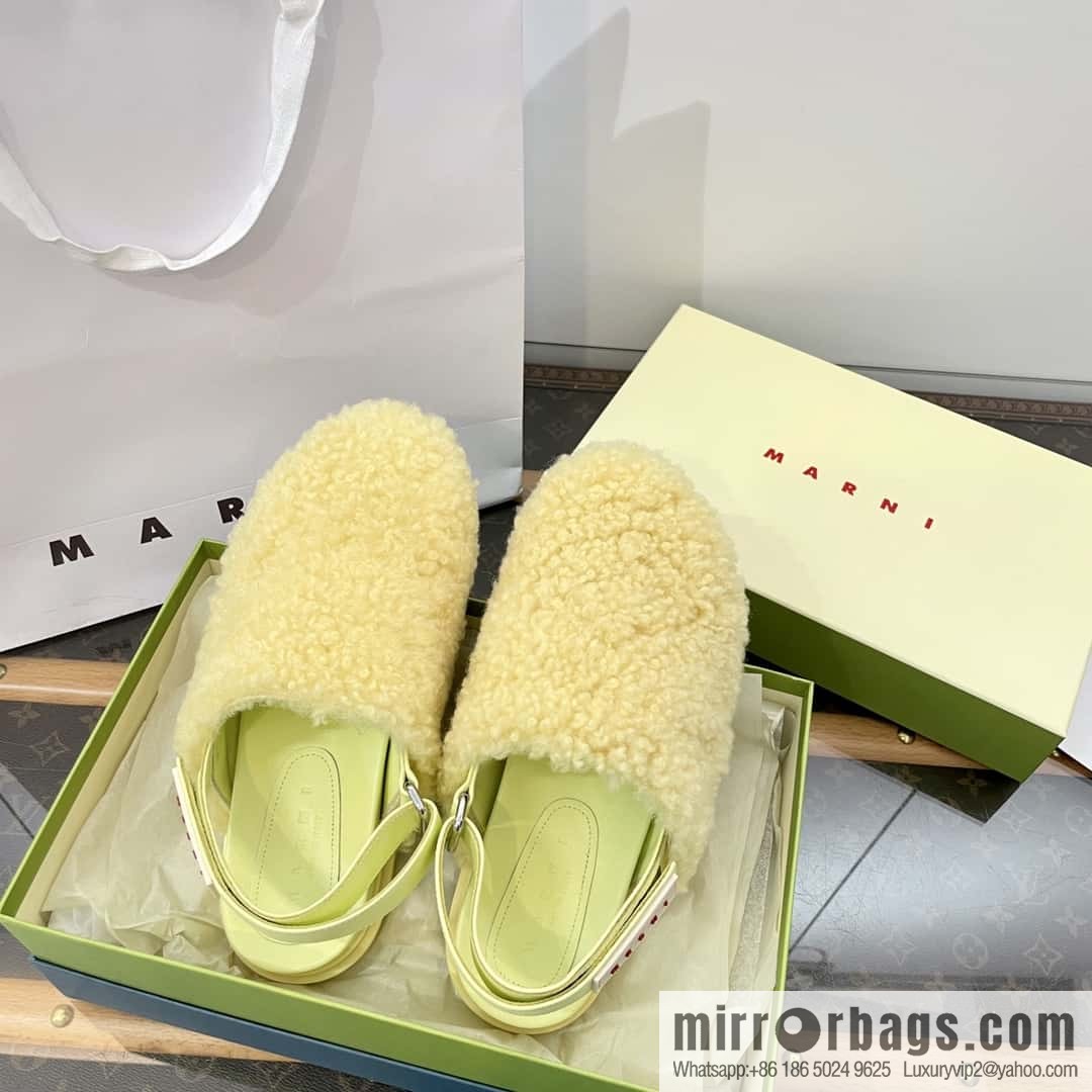 Marni autumn and winter round head fur integrated fluff slippers