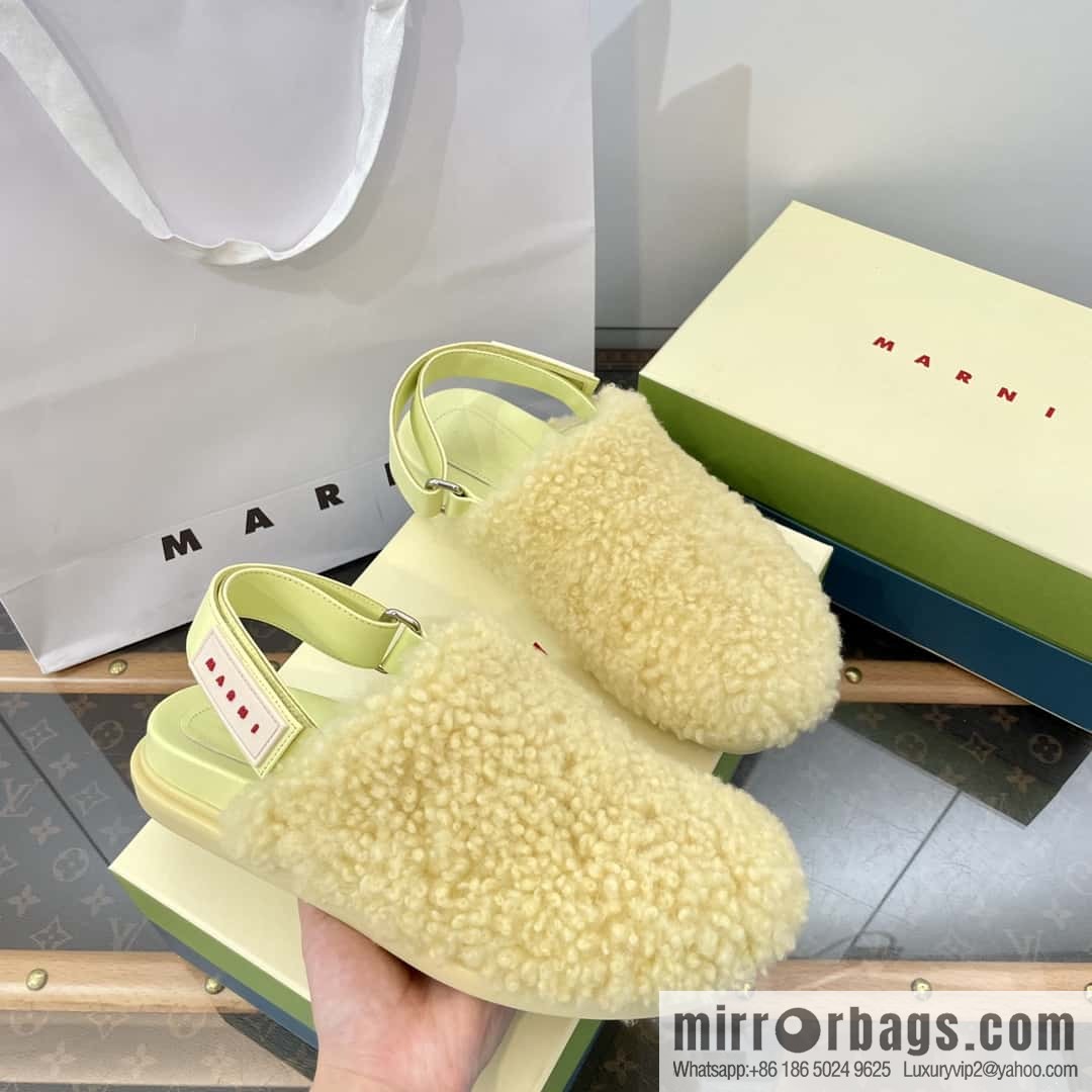 Marni autumn and winter round head fur integrated fluff slippers