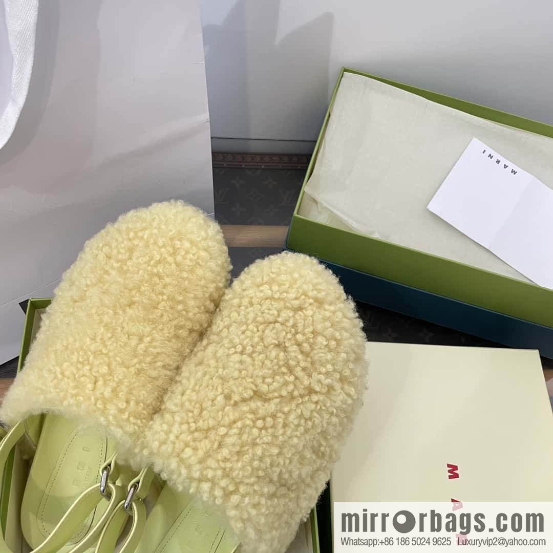 Marni autumn and winter round head fur integrated fluff slippers