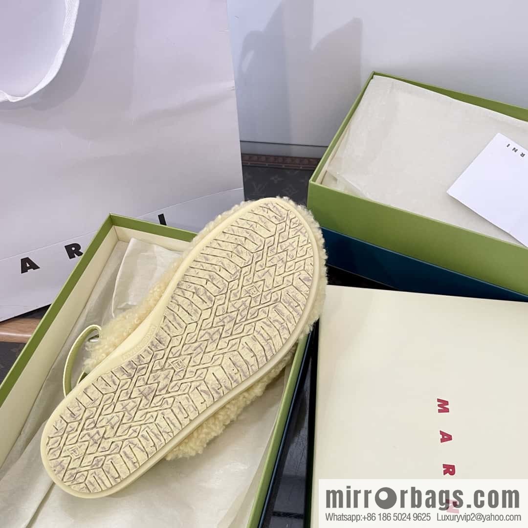 Marni autumn and winter round head fur integrated fluff slippers