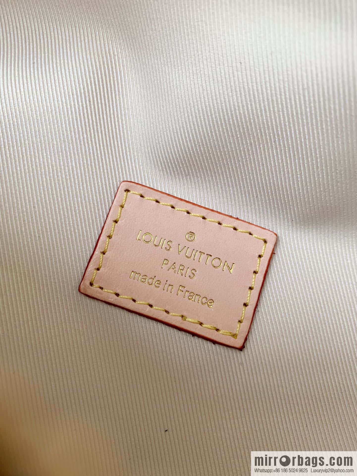 LV M46784 High Rose