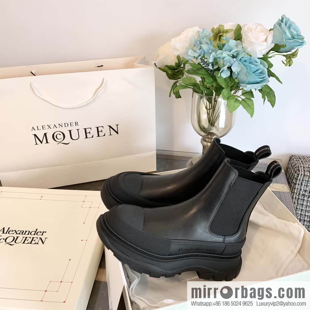 Alexander McQueen, platform black calfskin Chelsea booties
