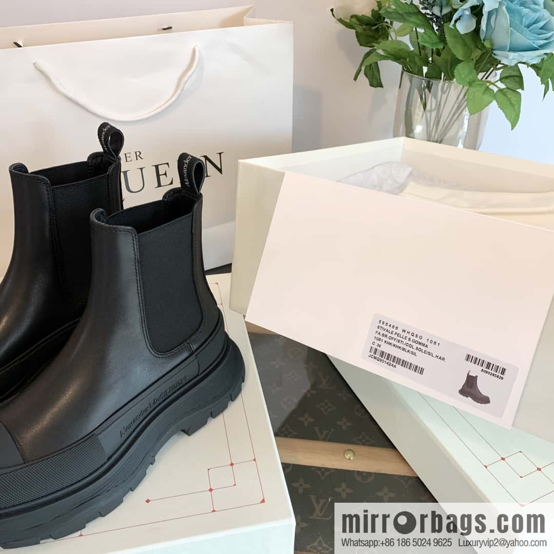 Alexander McQueen, platform black calfskin Chelsea booties