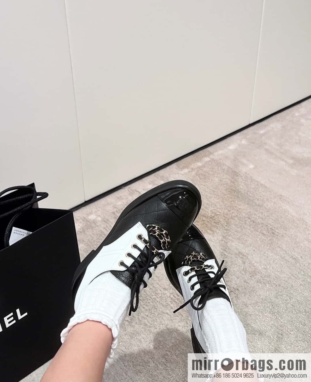 CHANEL Xiaoxiang black and white panda 🐼 chain ⛓ platform loafers