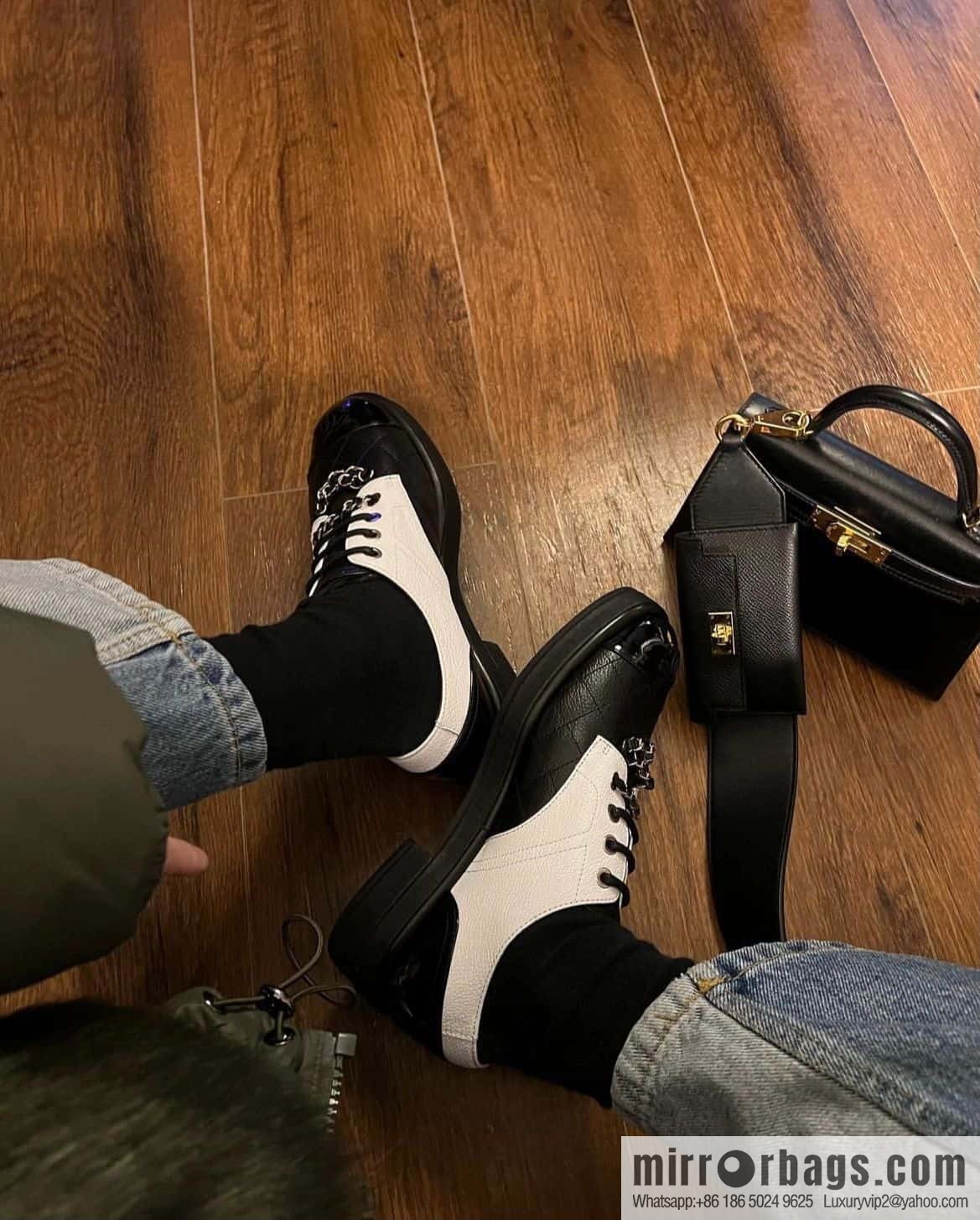 CHANEL Xiaoxiang black and white panda 🐼 chain ⛓ platform loafers