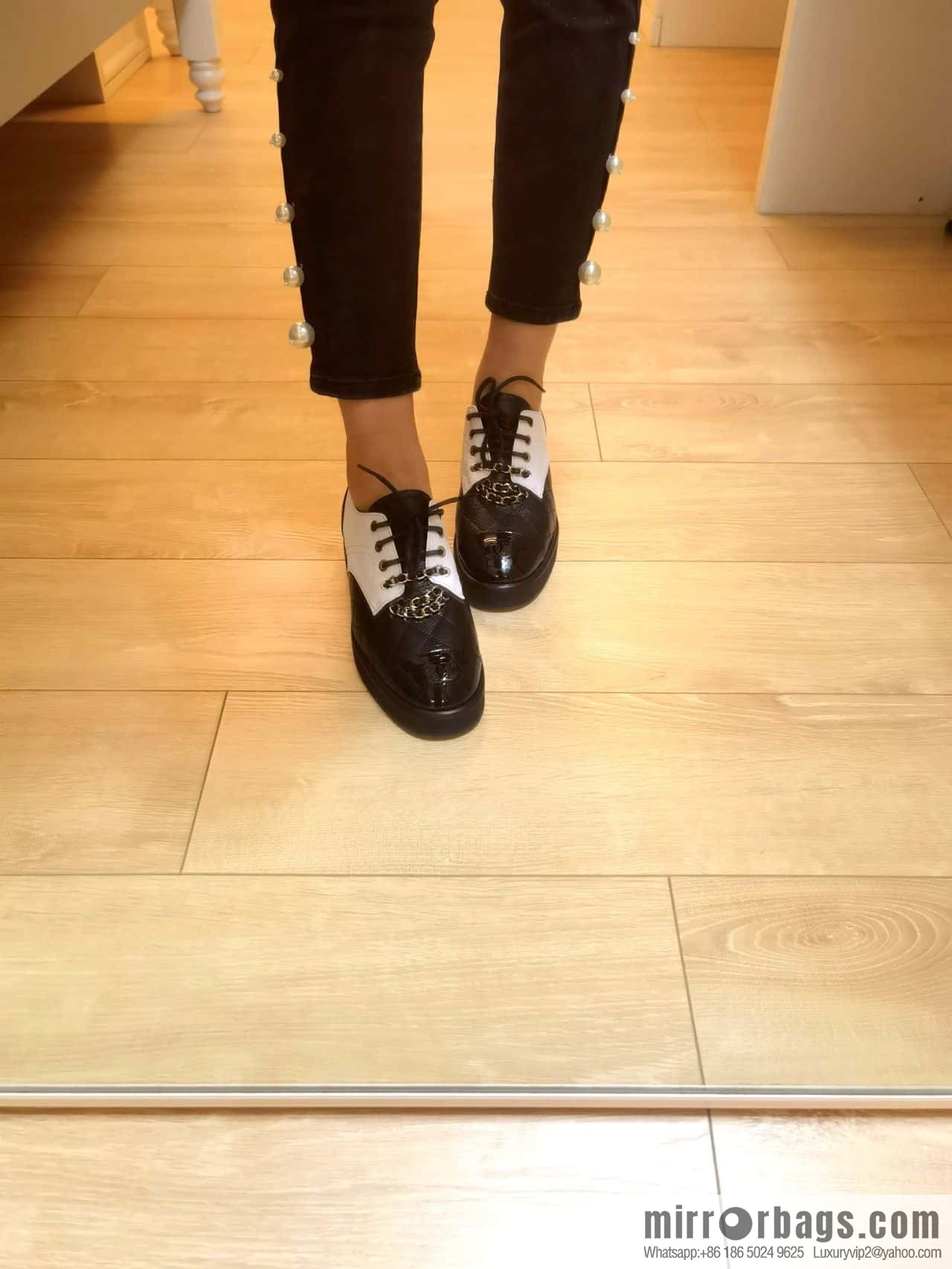 CHANEL Xiaoxiang black and white panda 🐼 chain ⛓ platform loafers