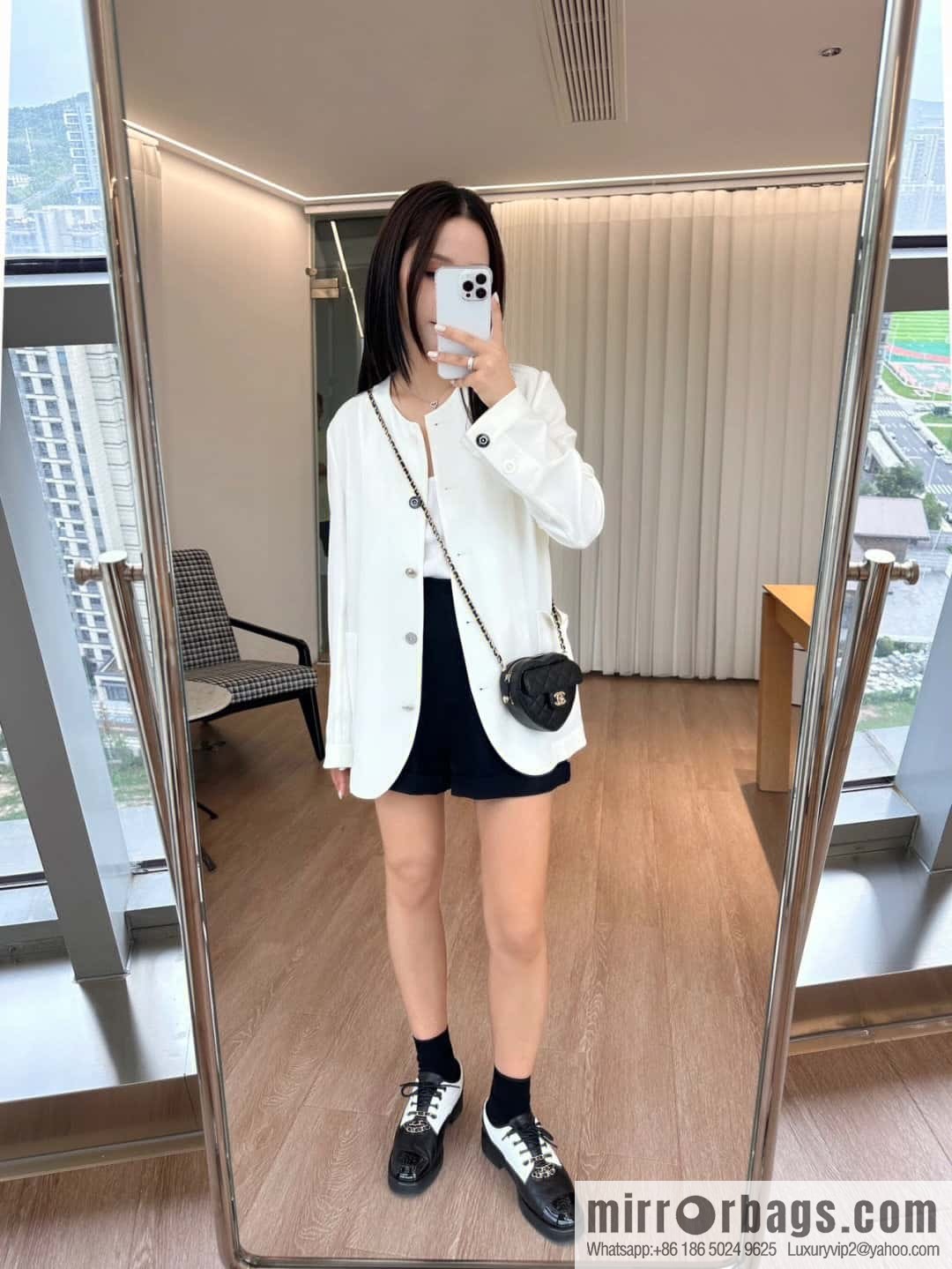 CHANEL Xiaoxiang black and white panda 🐼 chain ⛓ platform loafers