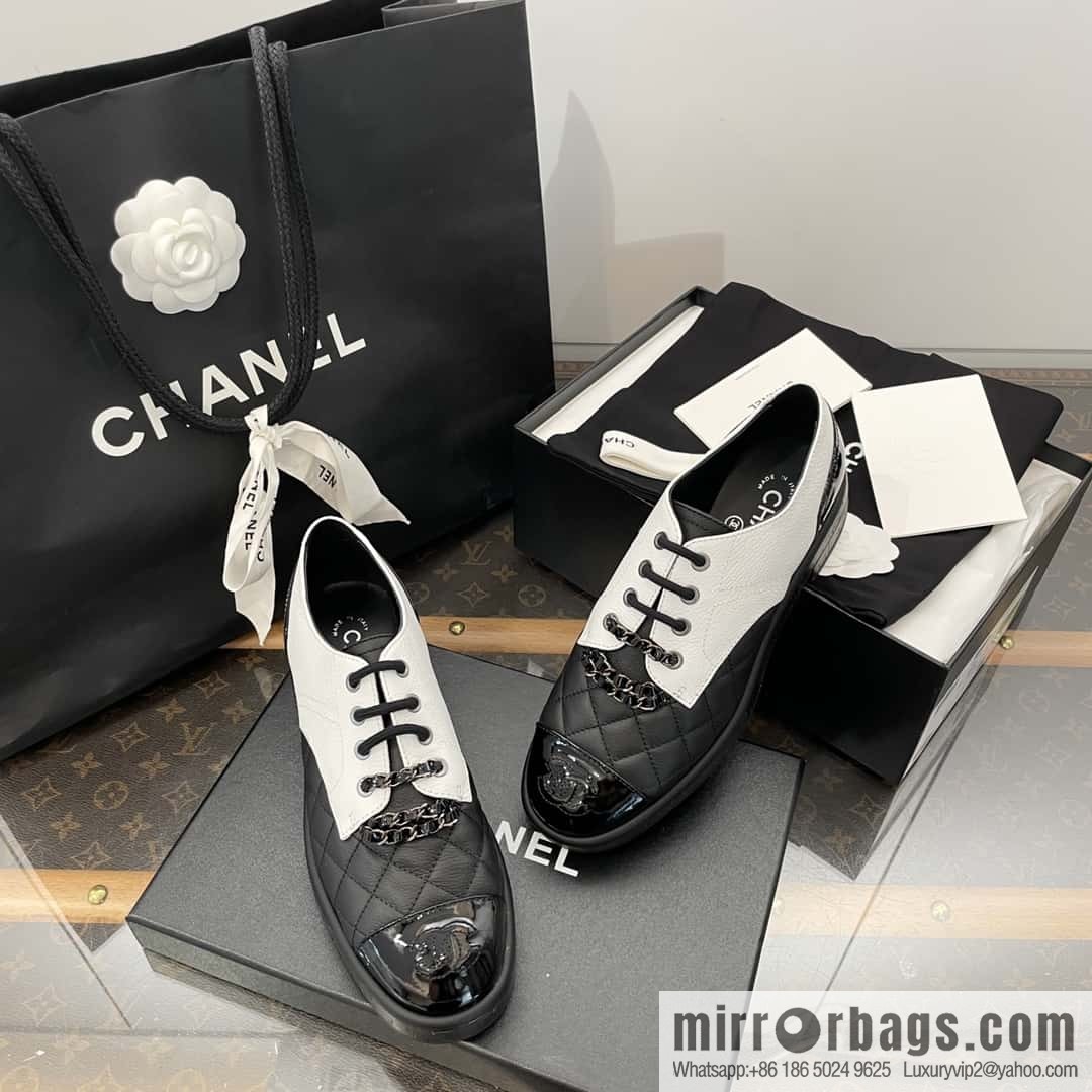CHANEL Xiaoxiang black and white panda 🐼 chain ⛓ platform loafers