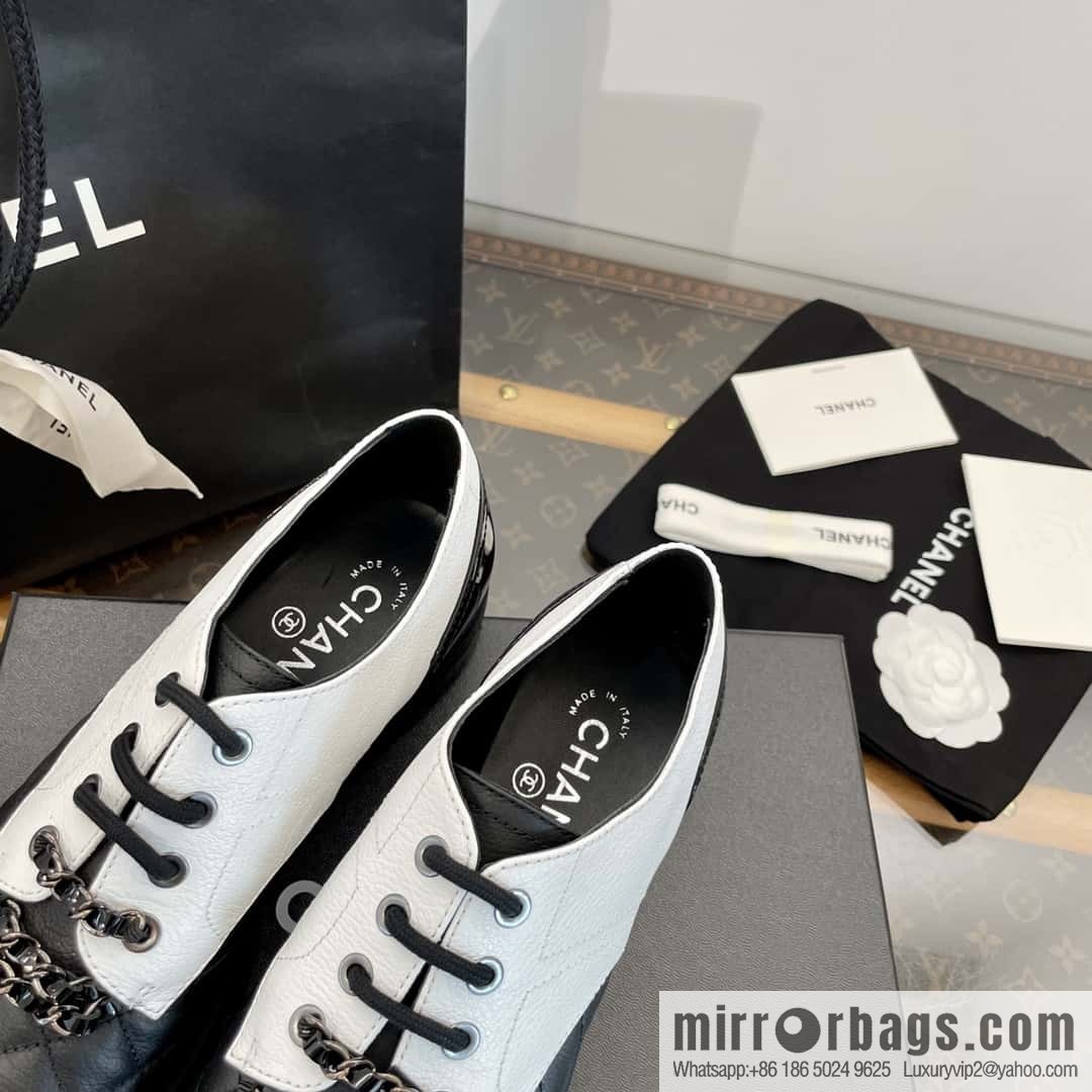 CHANEL Xiaoxiang black and white panda 🐼 chain ⛓ platform loafers