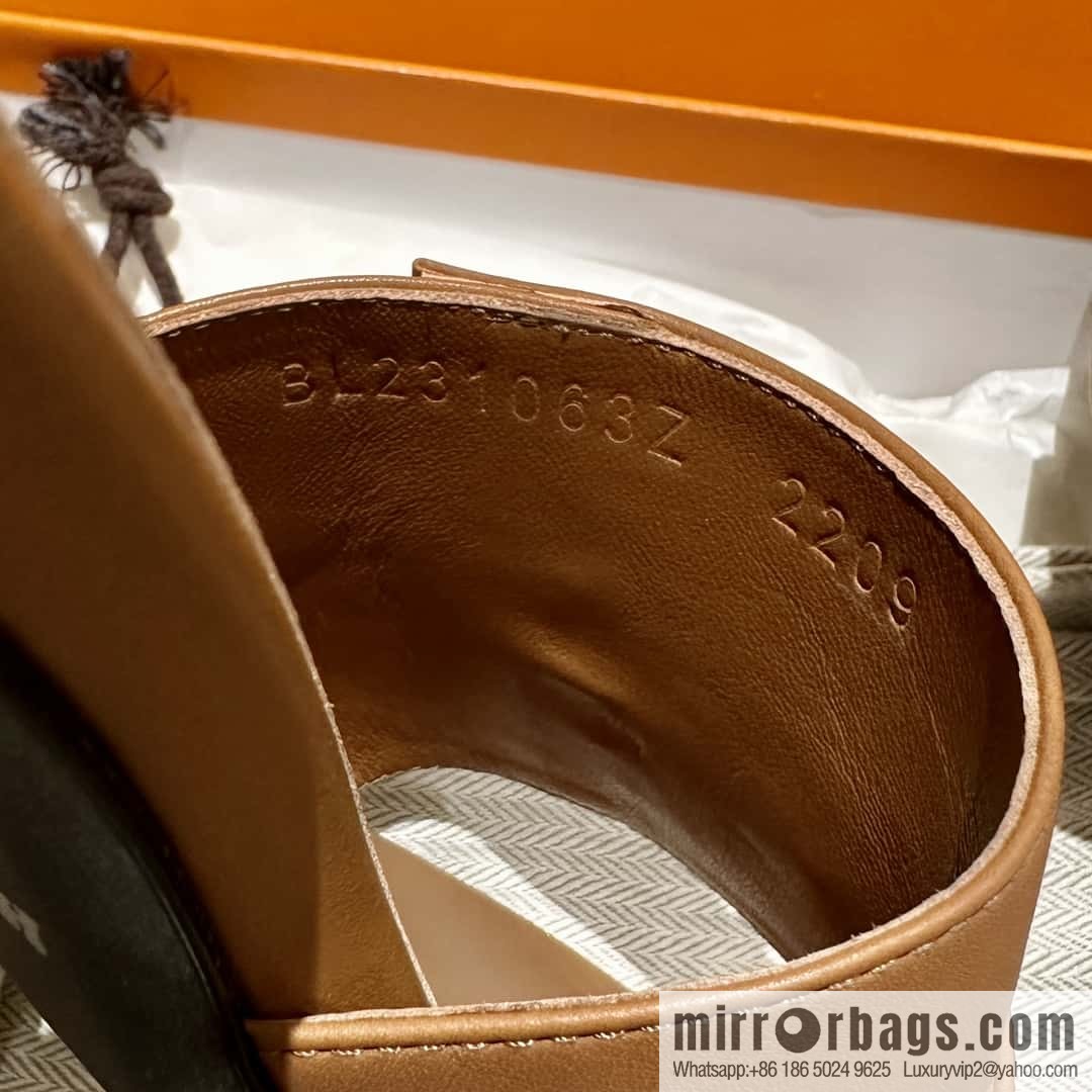 Hermès 2023 latest Kelly buckle heels