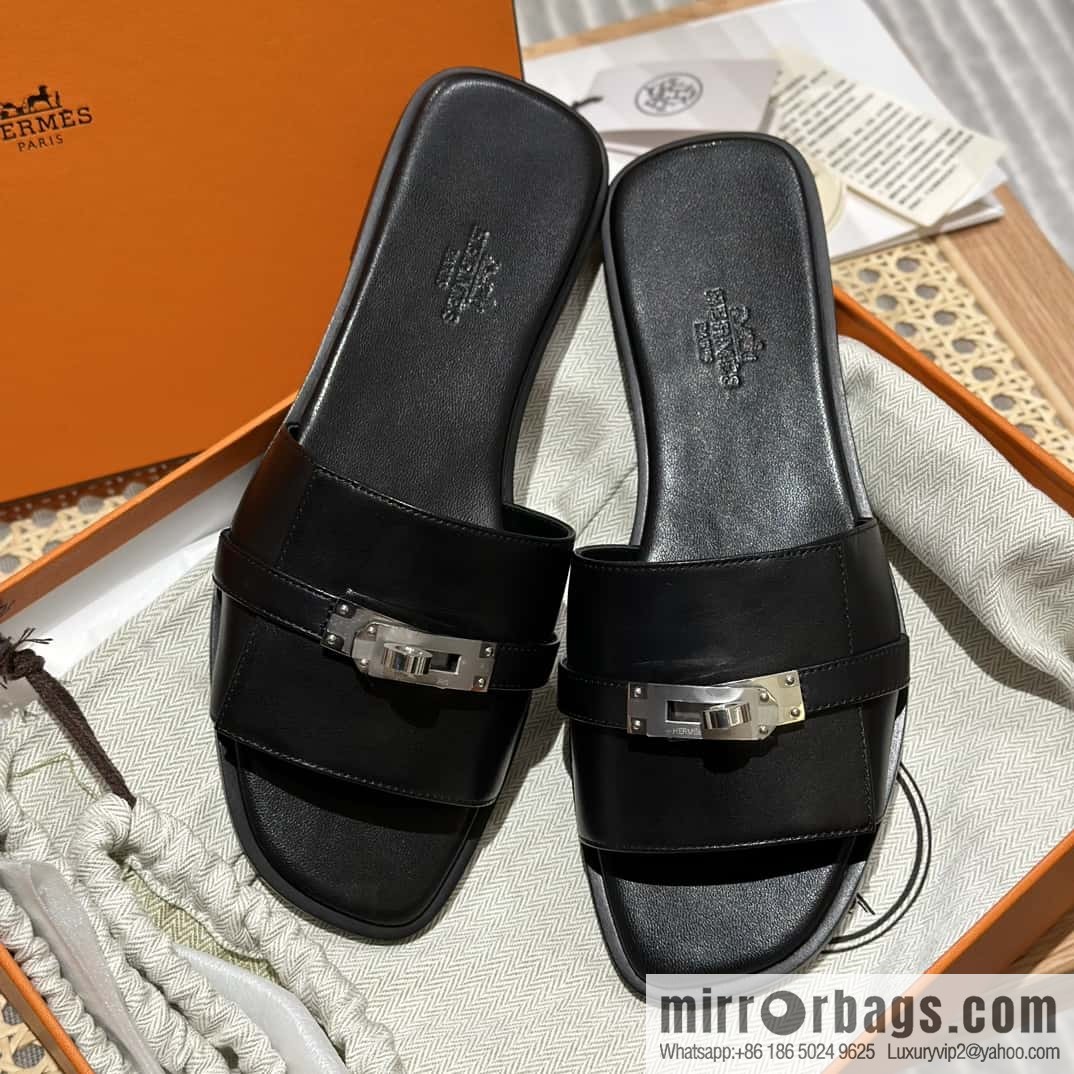 Hermès 2023 Latest Kelly Button Slippers
