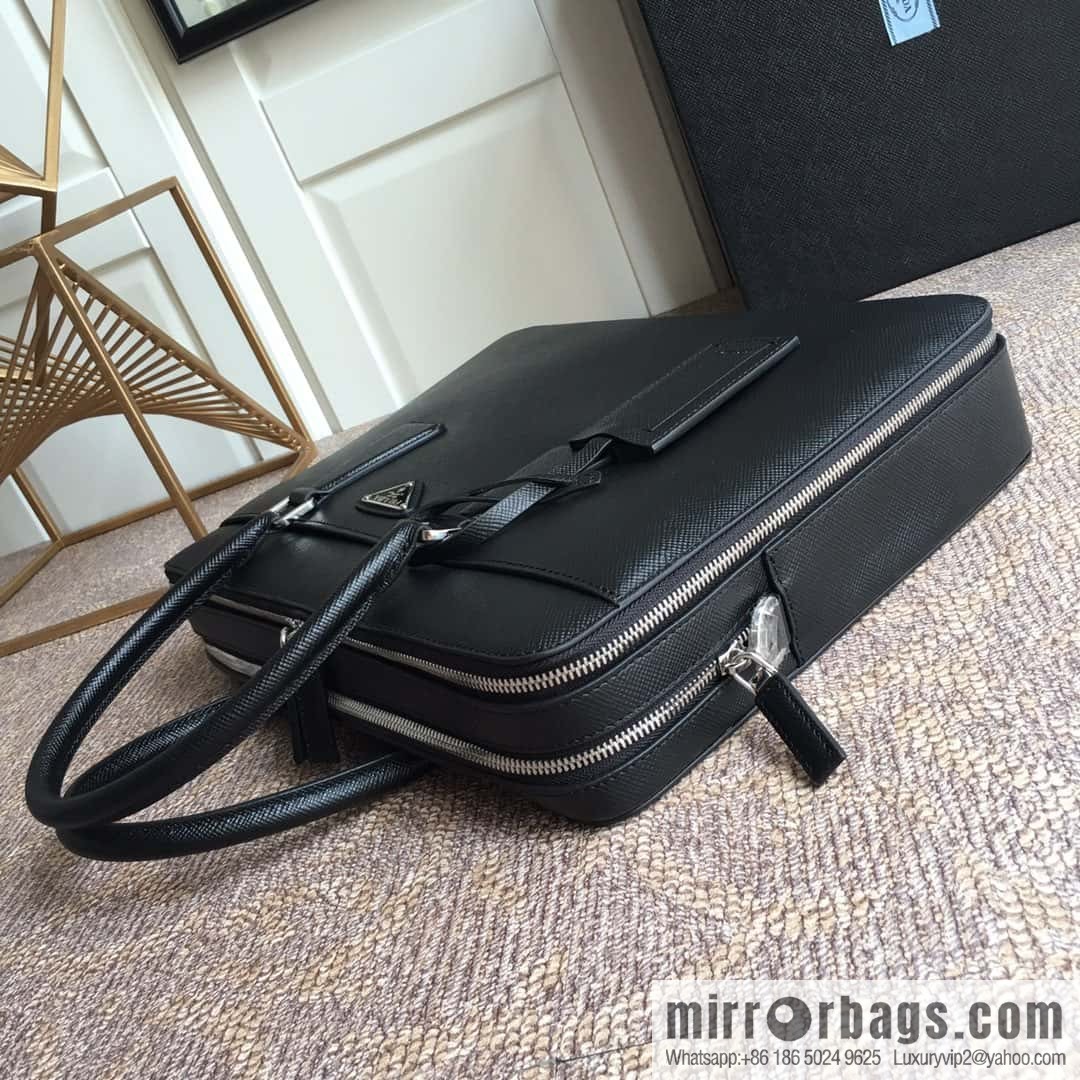 PRADA imported cross pattern leather briefcase 0366B black
