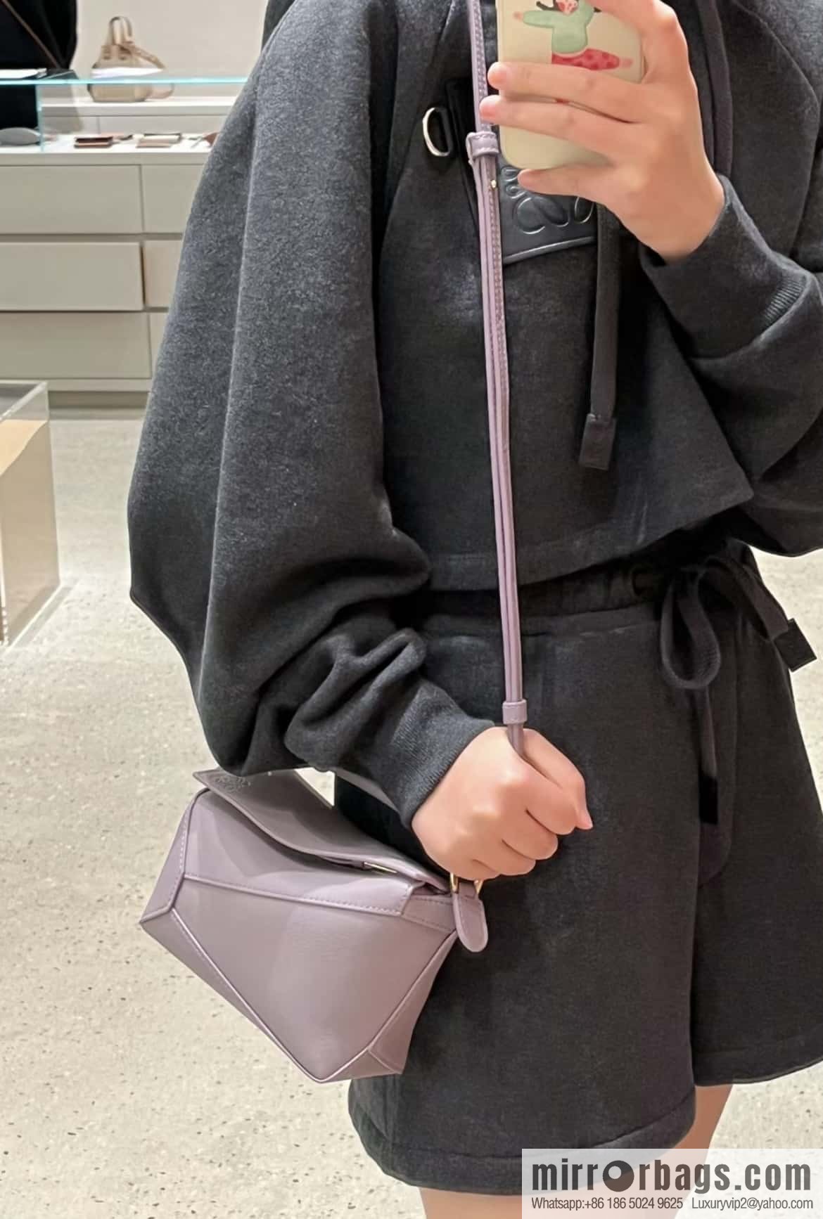 LOEWE puzzle geometric bag 18cm taro purple 0680