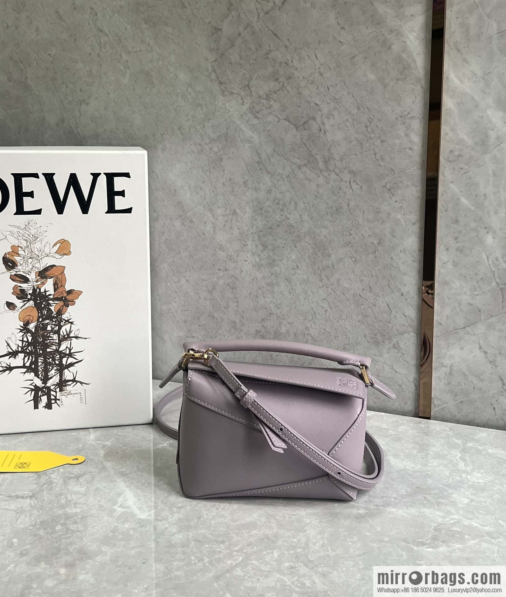 LOEWE puzzle geometric bag 18cm taro purple 0680