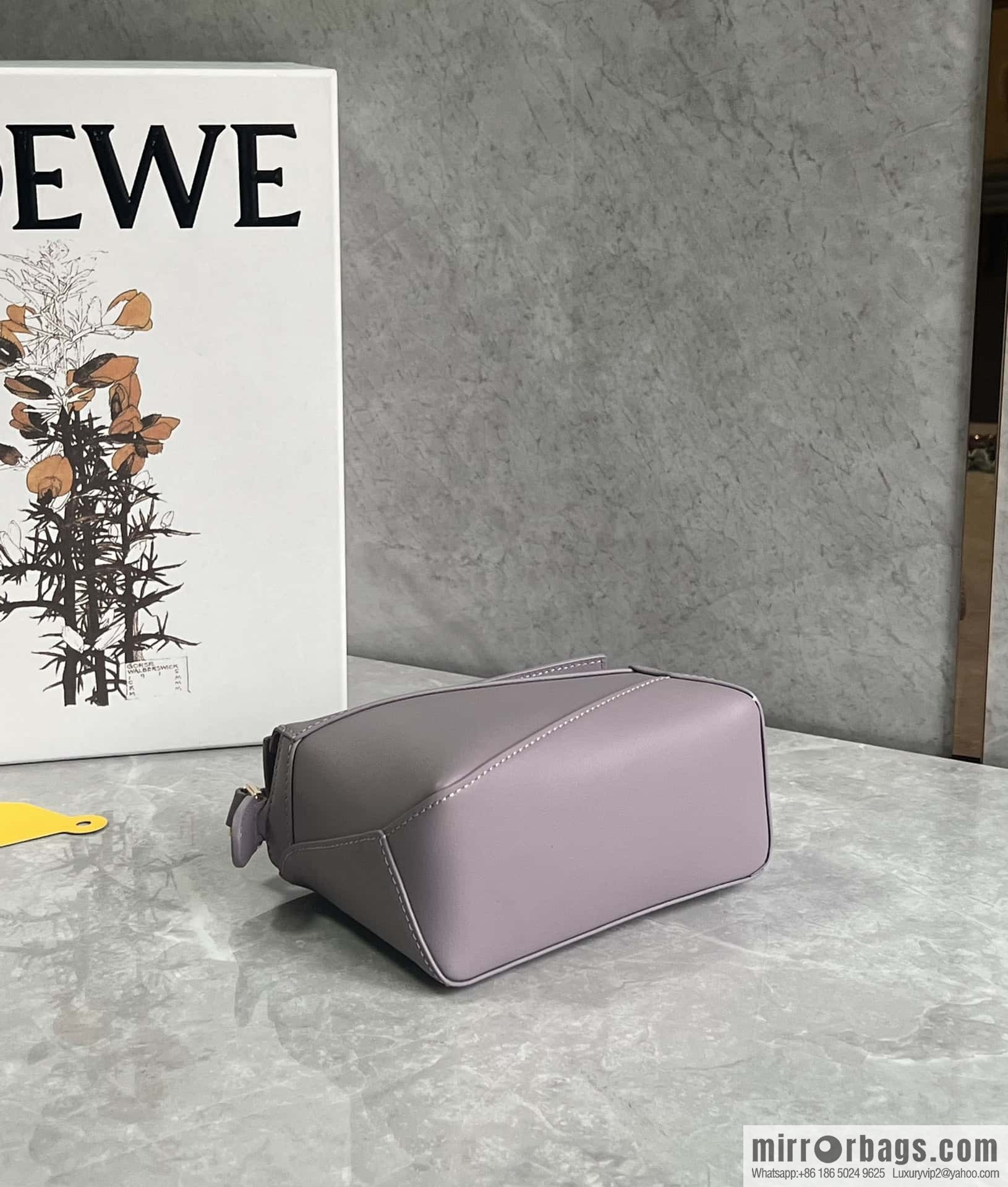 LOEWE puzzle geometric bag 18cm taro purple 0680