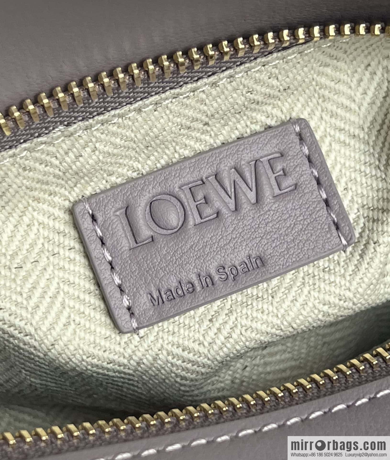LOEWE puzzle geometric bag 24cm taro purple 0681