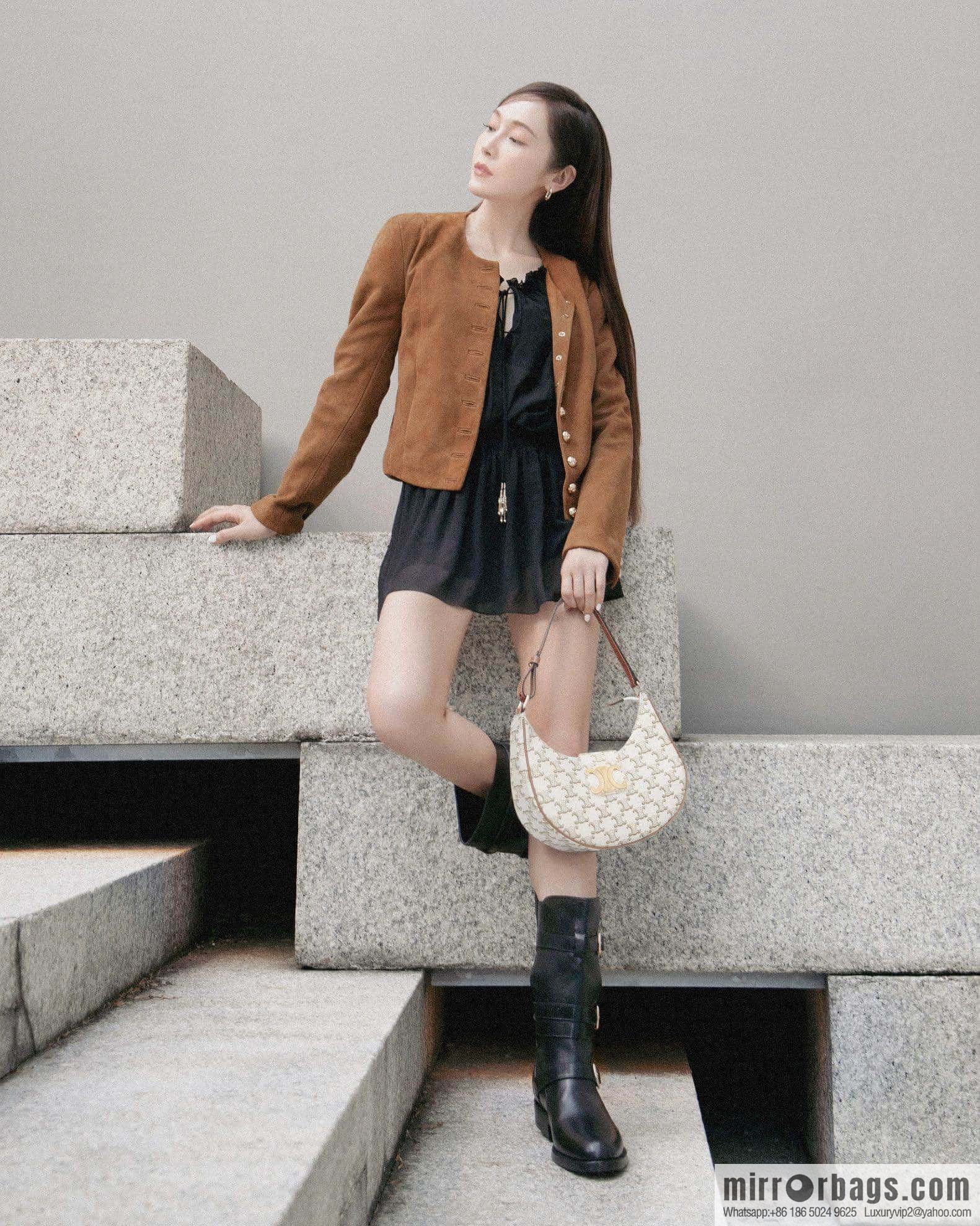 CELINE Vegetable Tanned Cow Leather Medium Tube Lace-Up Locomotive Boots