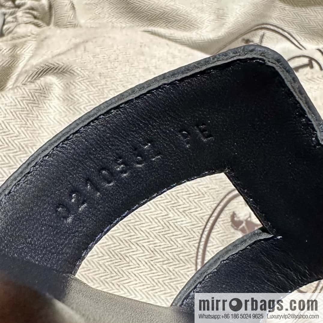Hermès leather outsole H slippers, black