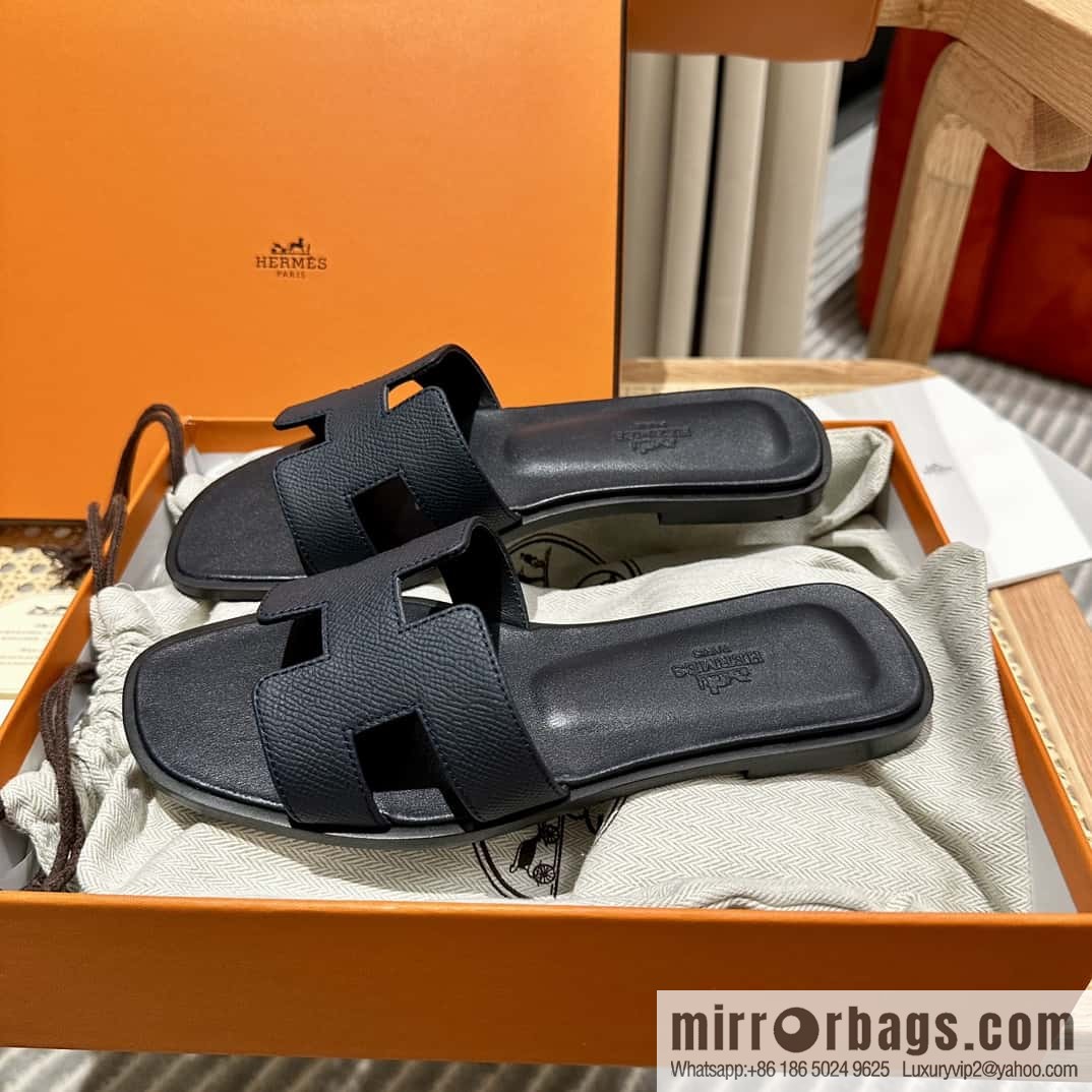 Hermès leather outsole H slippers, black