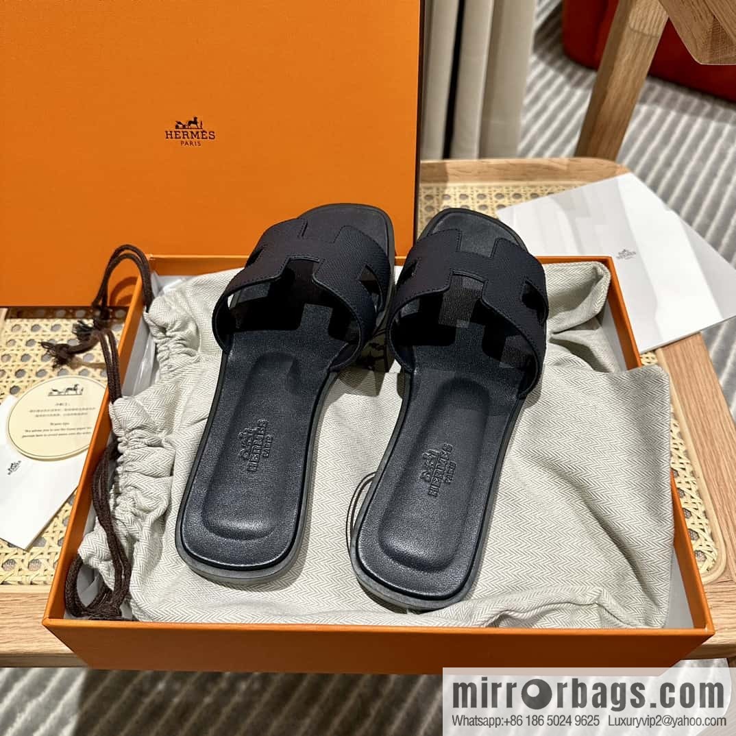 Hermès leather outsole H slippers, black