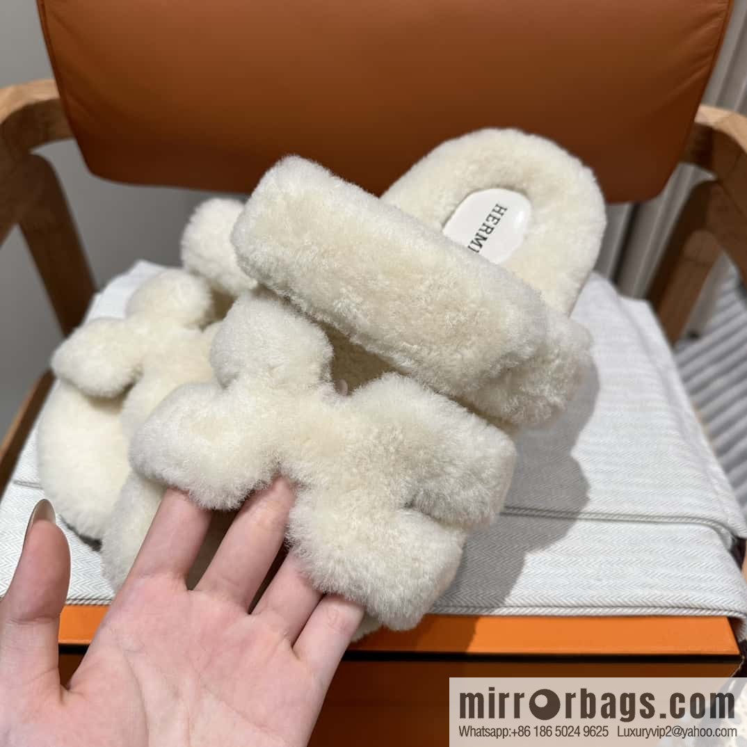 Hermès plush second uncle shoes Chypre sandals
