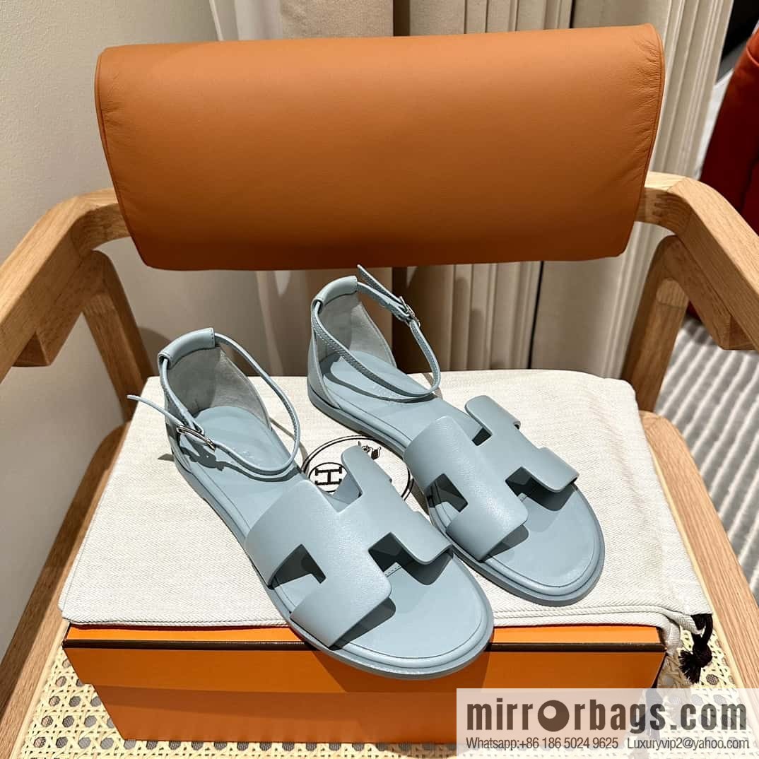 Hermès imported Italian cowhide, new small sandals, haze blue