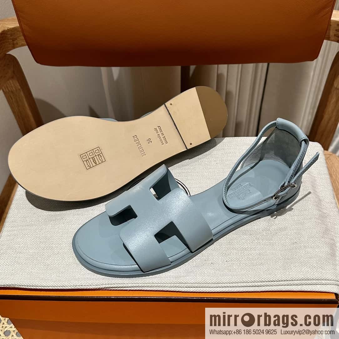 Hermès imported Italian cowhide, new small sandals, haze blue