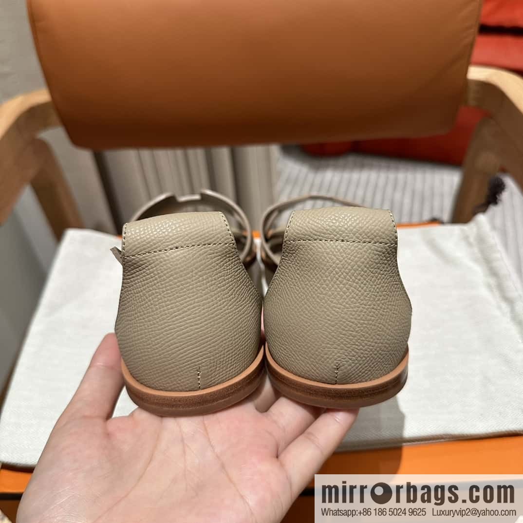 Hermès imported Italian cowhide, new small sandals