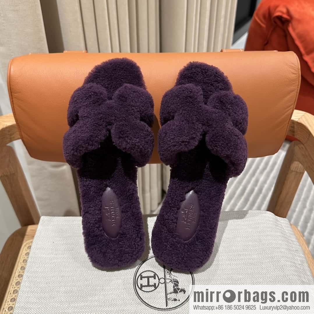 Hermès introduces new H slippers in autumn and winter, purple.