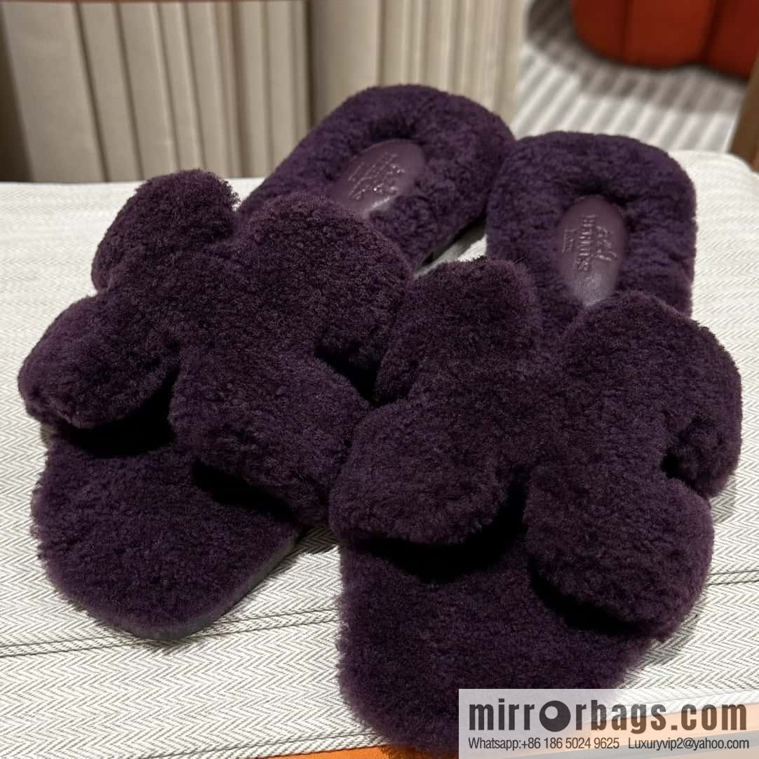 Hermès introduces new H slippers in autumn and winter, purple.