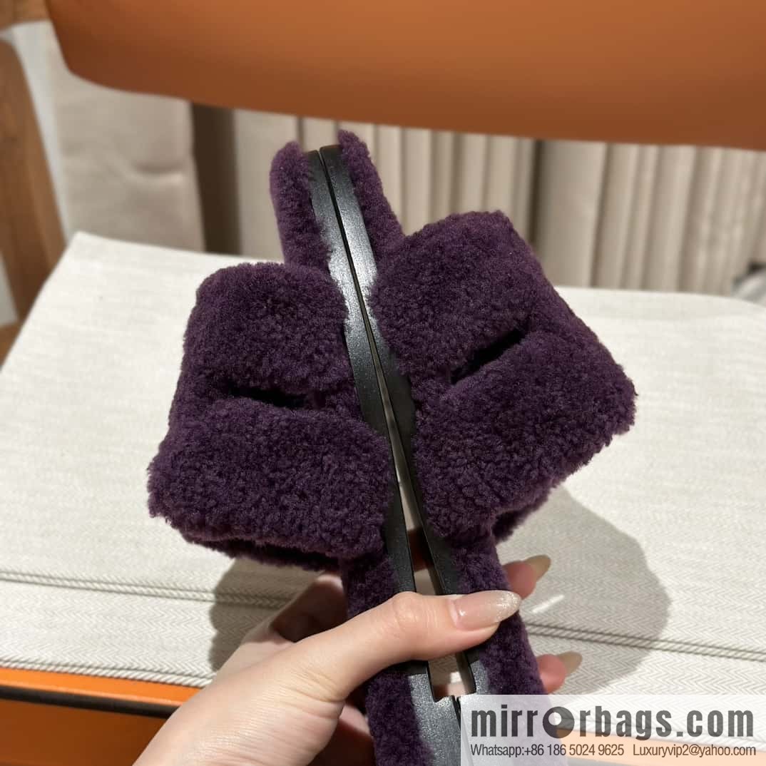 Hermès introduces new H slippers in autumn and winter, purple.