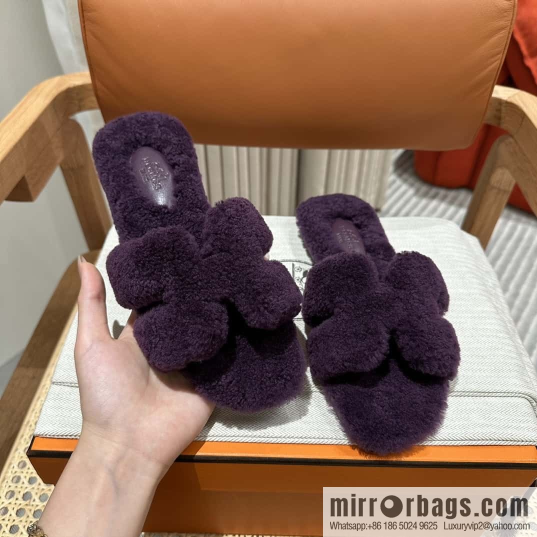 Hermès introduces new H slippers in autumn and winter, purple.