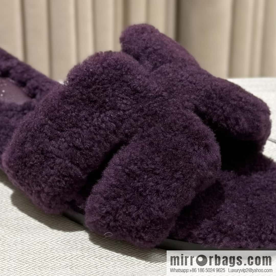 Hermès introduces new H slippers in autumn and winter, purple.