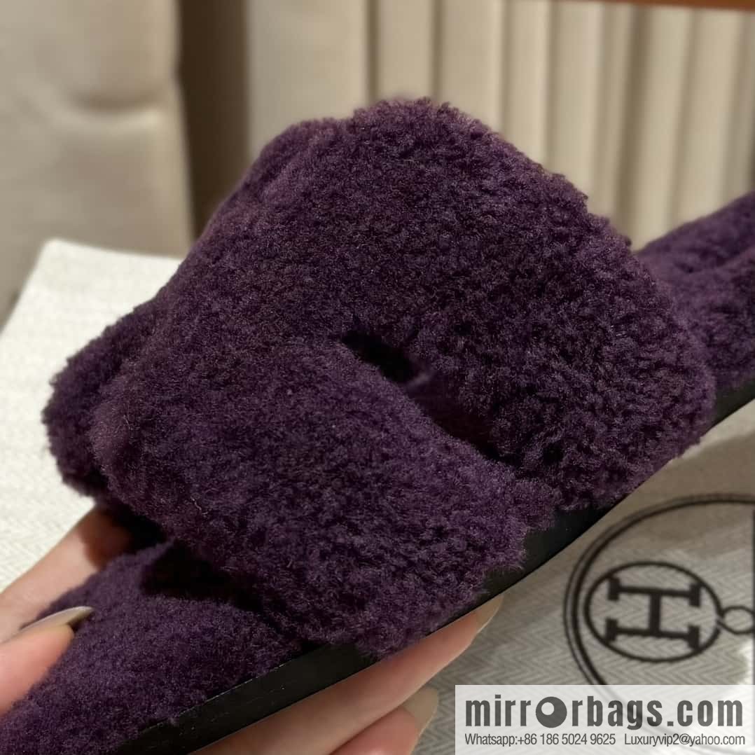 Hermès introduces new H slippers in autumn and winter, purple.