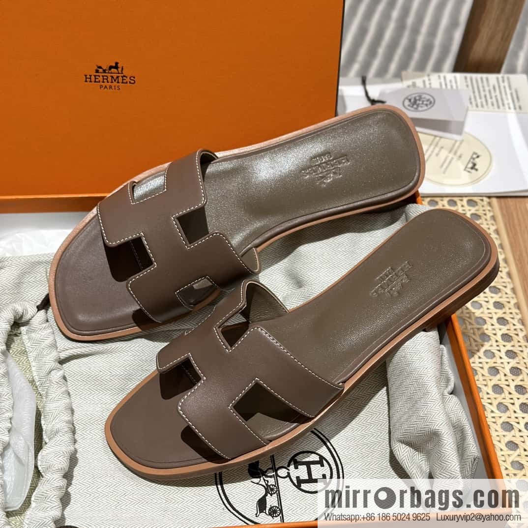 Hermès leather outsole H slippers