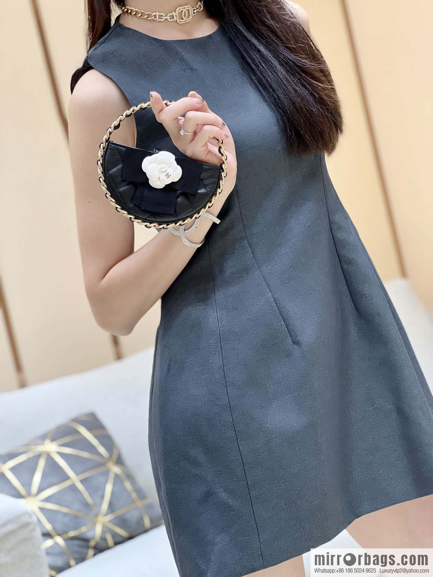 CHANEL 23K Camellia Hula Hoop AP3584