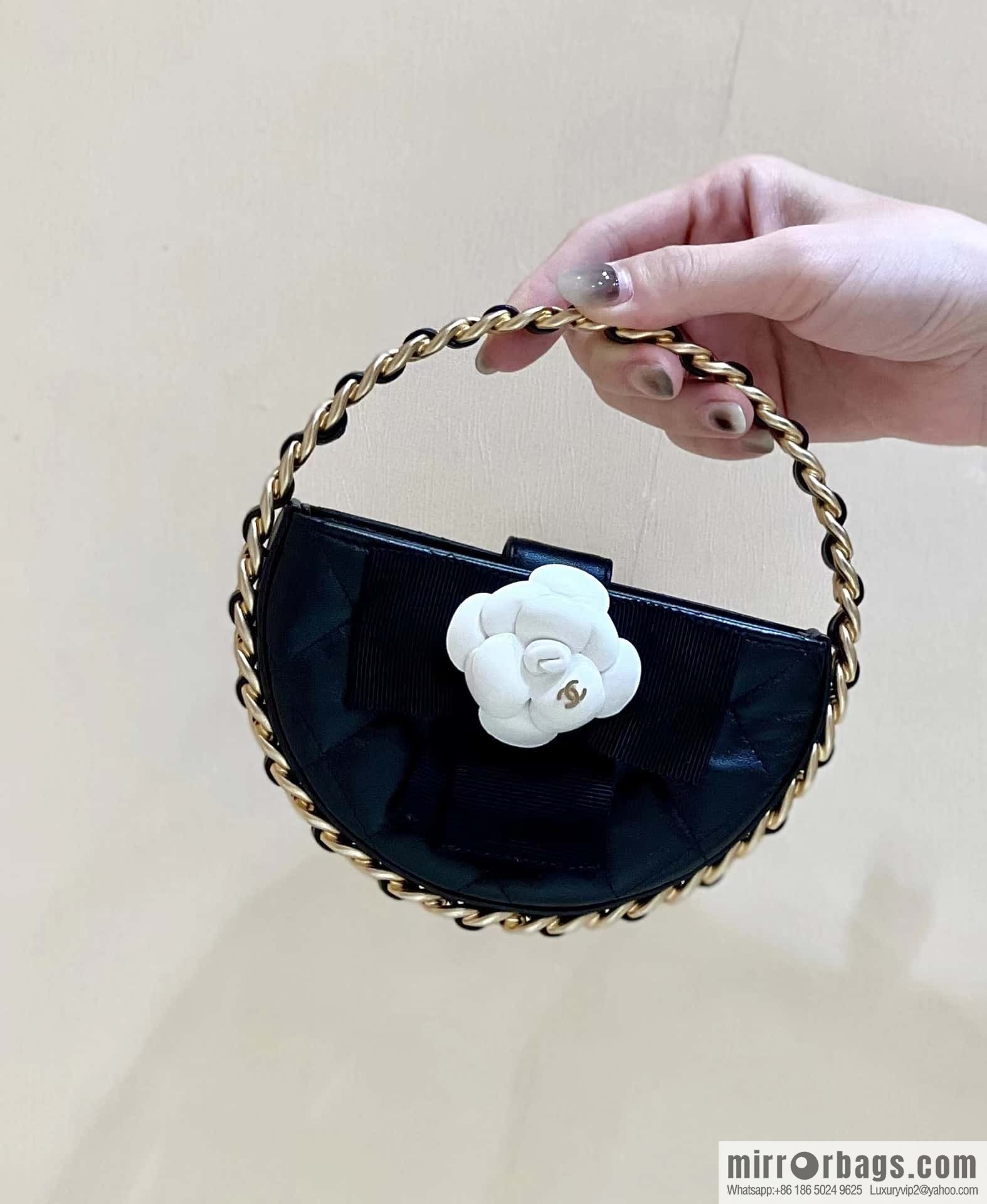 CHANEL 23K Camellia Hula Hoop AP3584
