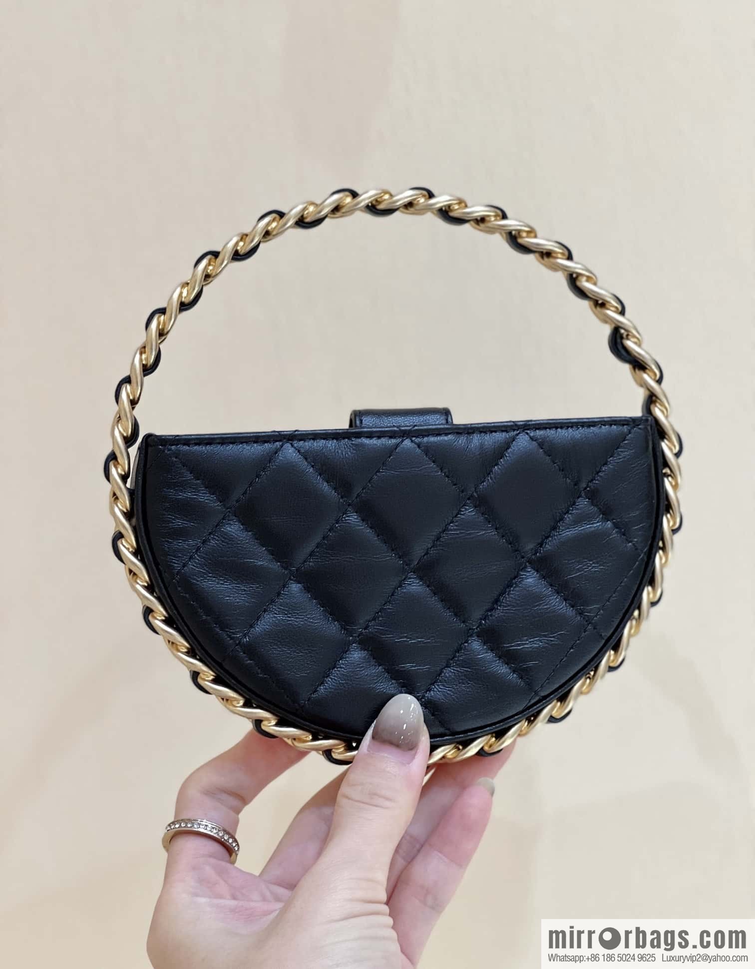 CHANEL 23K Camellia Hula Hoop AP3584