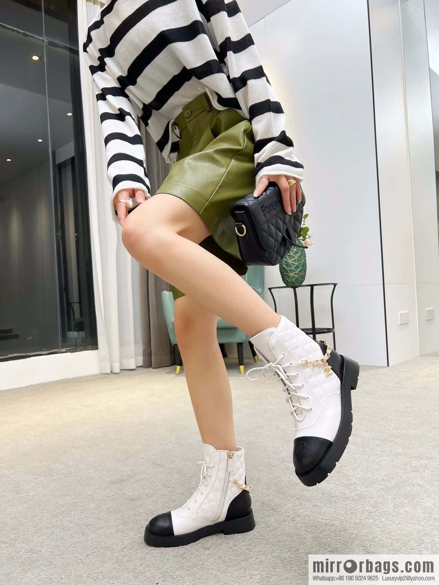CHANEL Xiaoxiang Autumn and winter rhombus chain Martin boots