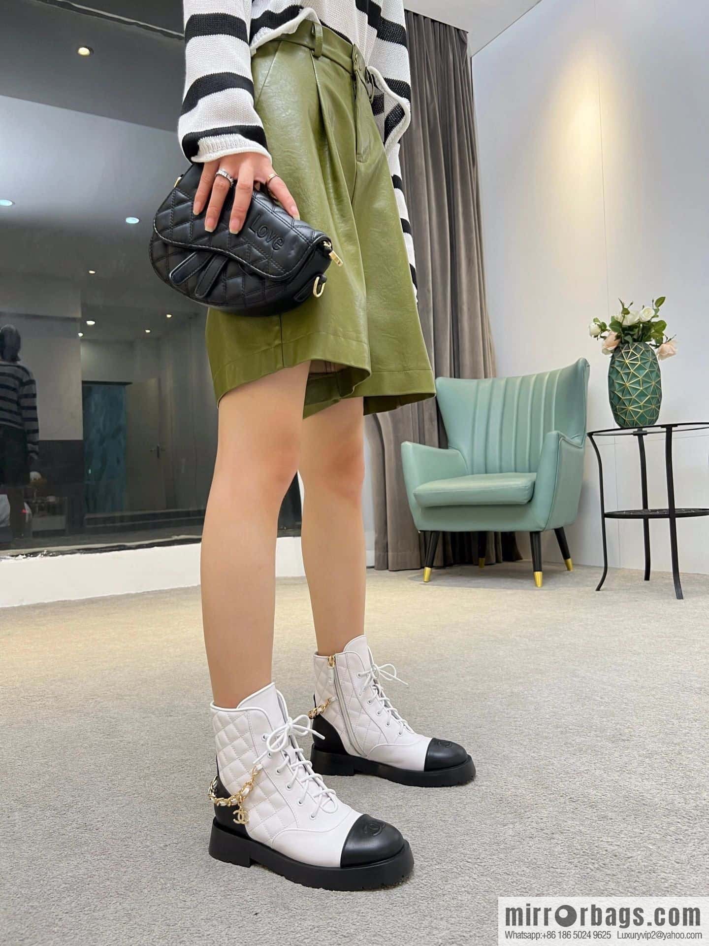 CHANEL Xiaoxiang Autumn and winter rhombus chain Martin boots